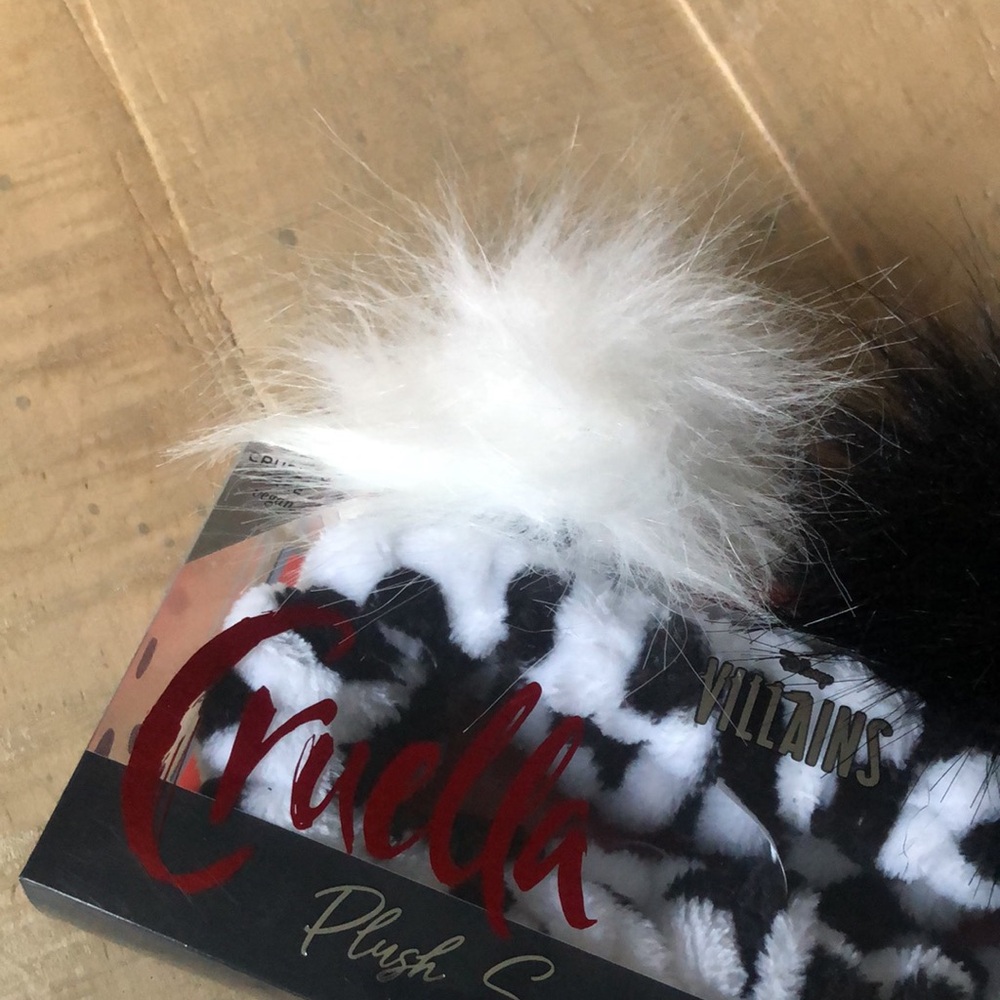 Disney Villains Cruella Plush Spa Headband White & black Pom-Pom 101 Dalmatians - Picture 2 of 8